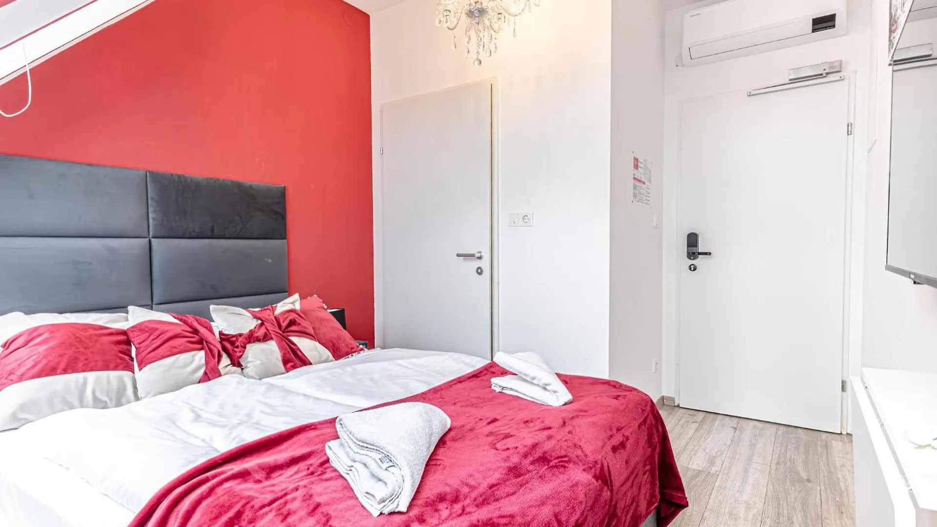 Appartement Stunning 12Br Shared -Floor Perfect For 24 People Group à Vienne