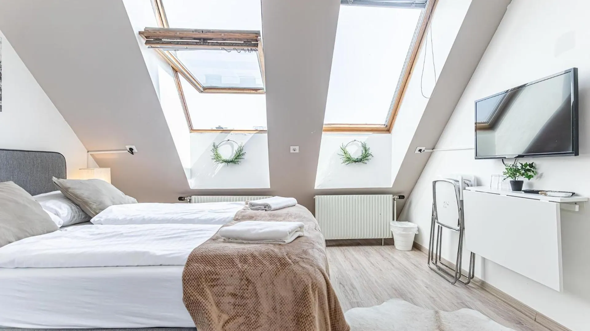 Stunning 12Br Shared -Floor Perfect For 24 People Group Apartment Vienna Austria