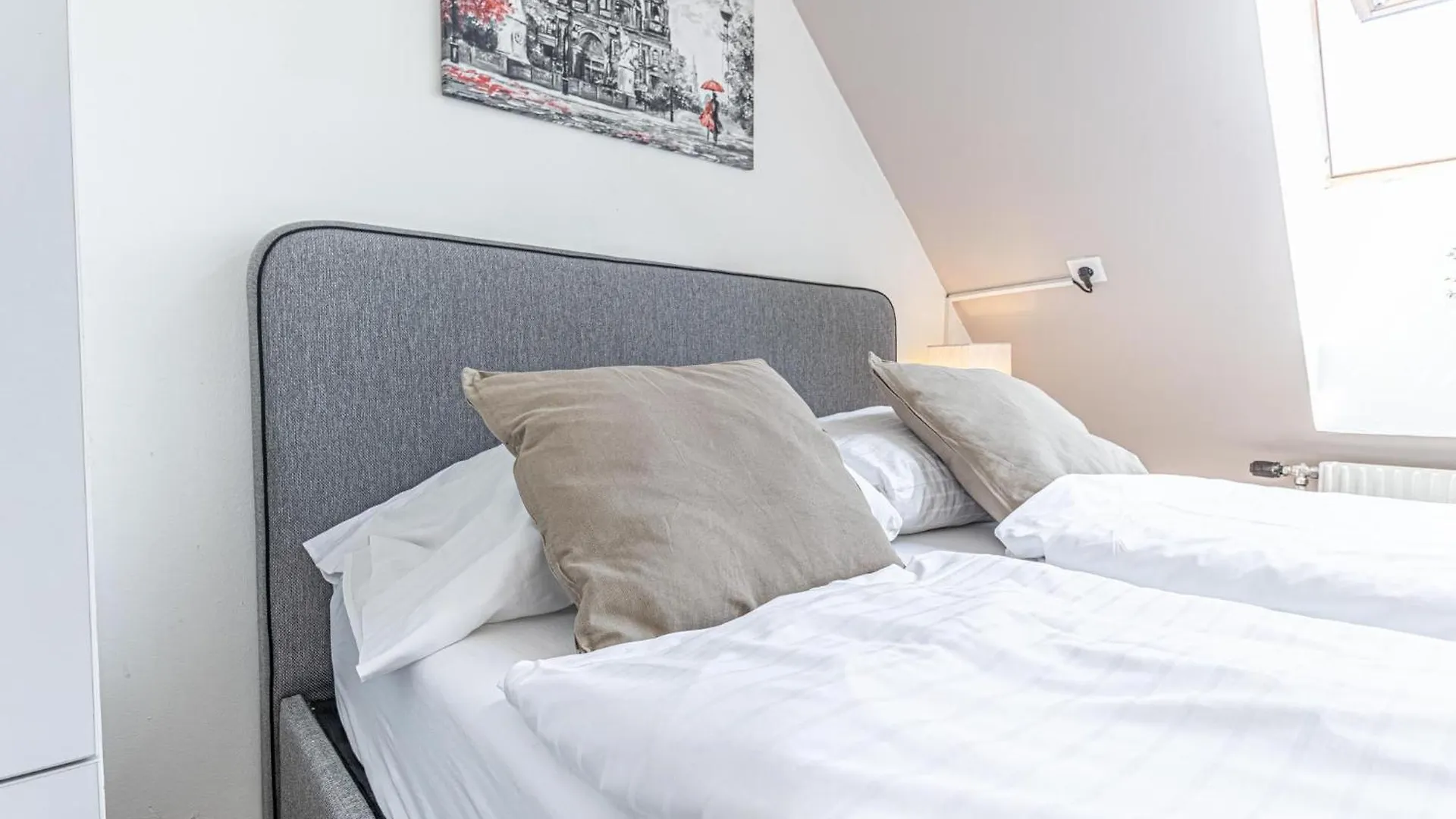 Stunning 12Br Shared -Floor Perfect For 24 People Group Apartment Vienna