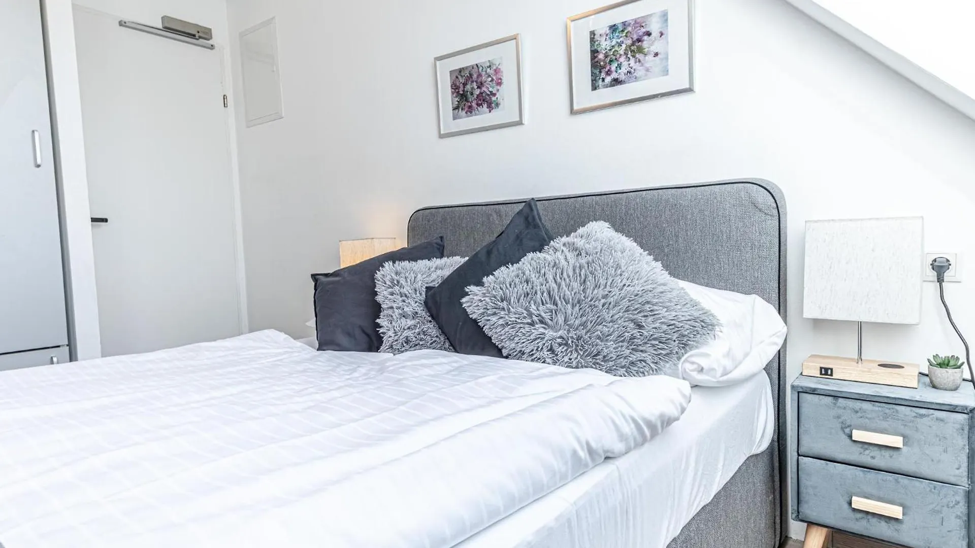 Stunning 12Br Shared -Floor Perfect For 24 People Group Apartment Vienna 0*,
