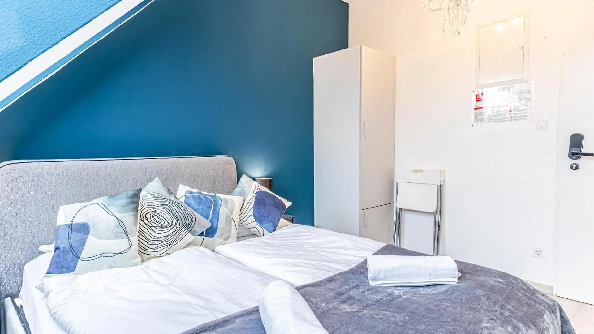 Stunning 12Br Shared -Floor Perfect For 24 People Group Apartment Vienna Austria