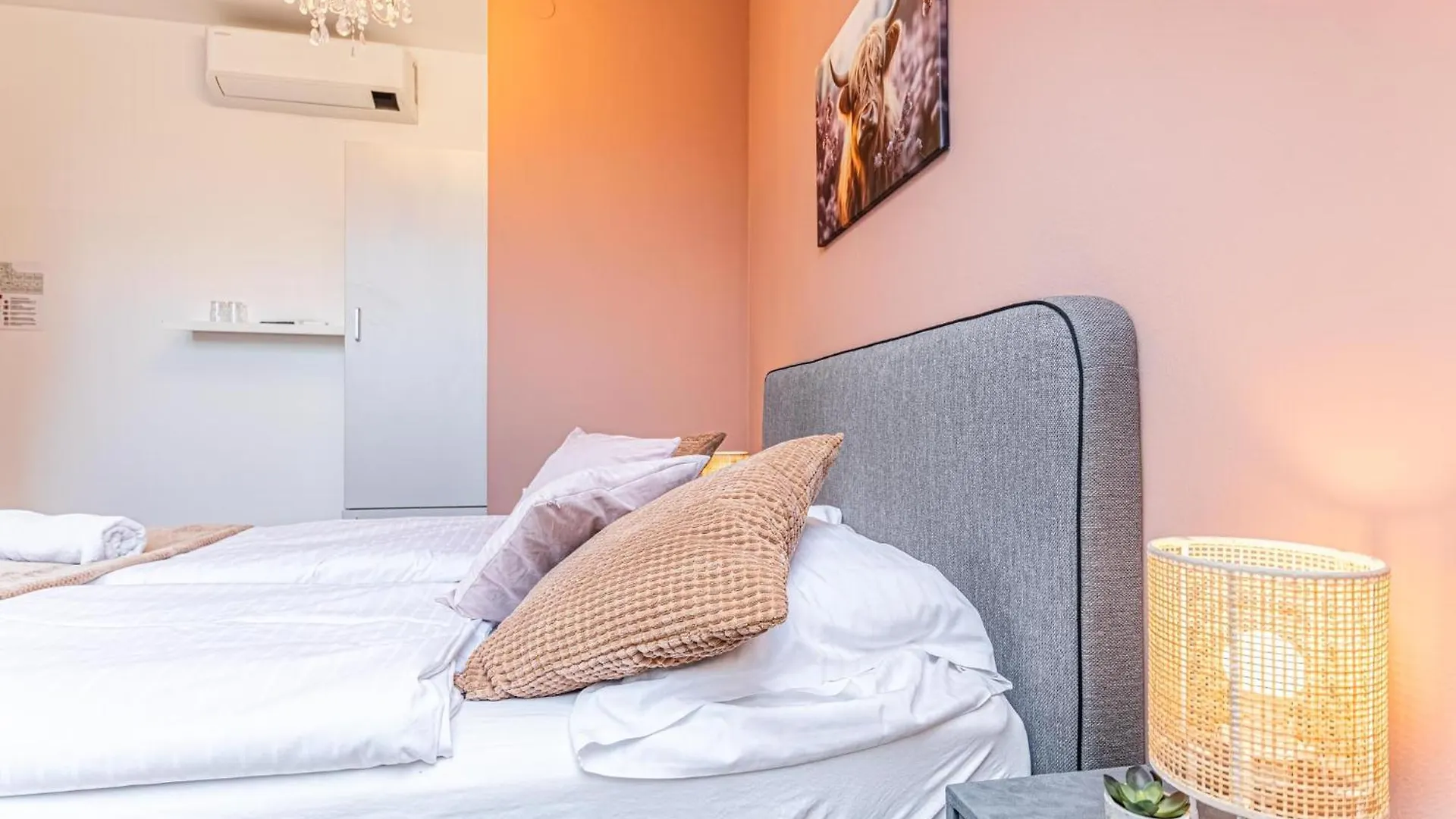 Stunning 12Br Shared -Floor Perfect For 24 People Group Apartment Vienna Austria
